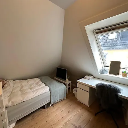 Sjarmerende Bolig Like Ved Togstasjonen Alloggio in famiglia Bergen