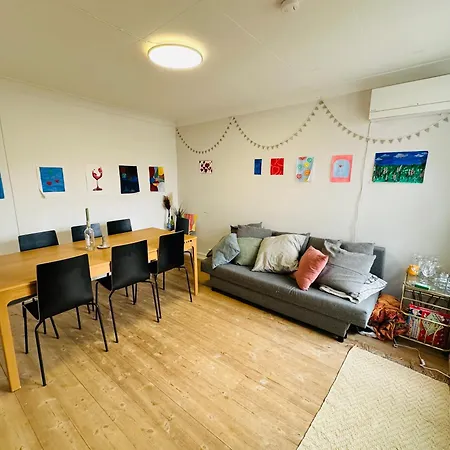 Sjarmerende Bolig Like Ved Togstasjonen