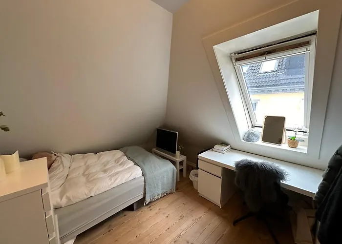 Sjarmerende Bolig Like Ved Togstasjonen منزل للإقامة برغن