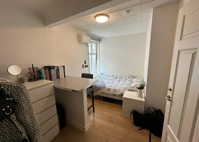 Sjarmerende Bolig Like Ved Togstasjonen Accommodatie bij particulieren Bergen