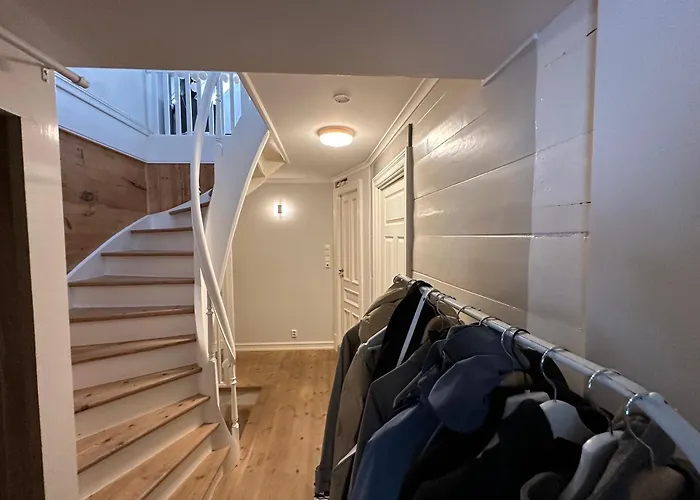 Sjarmerende Bolig Like Ved Togstasjonen منزل للإقامة برغن