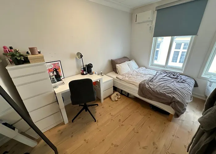 Sjarmerende Bolig Like Ved Togstasjonen منزل للإقامة