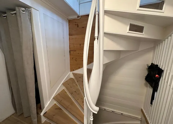 Accommodatie bij particulieren Sjarmerende Bolig Like Ved Togstasjonen