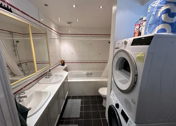 Sjarmerende Bolig Like Ved Togstasjonen Accommodatie bij particulieren